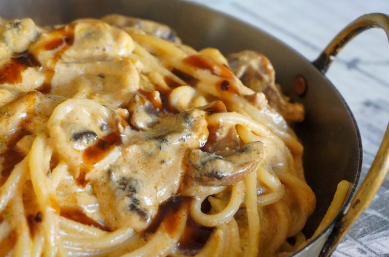 One-pot creamy mushroom pasta