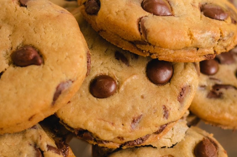 Vegan chocolate chip cookies